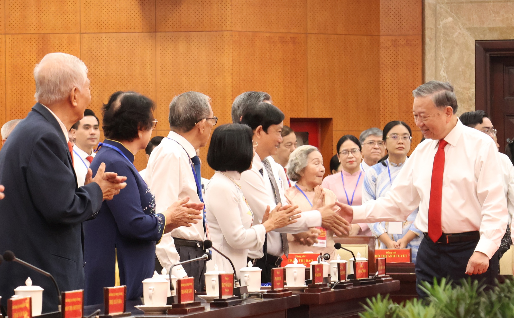 Tổng Bí thư Tô Lâm: TPHCM là nơi để Trung ương yên tâm giao việc lớn - Ảnh 7.