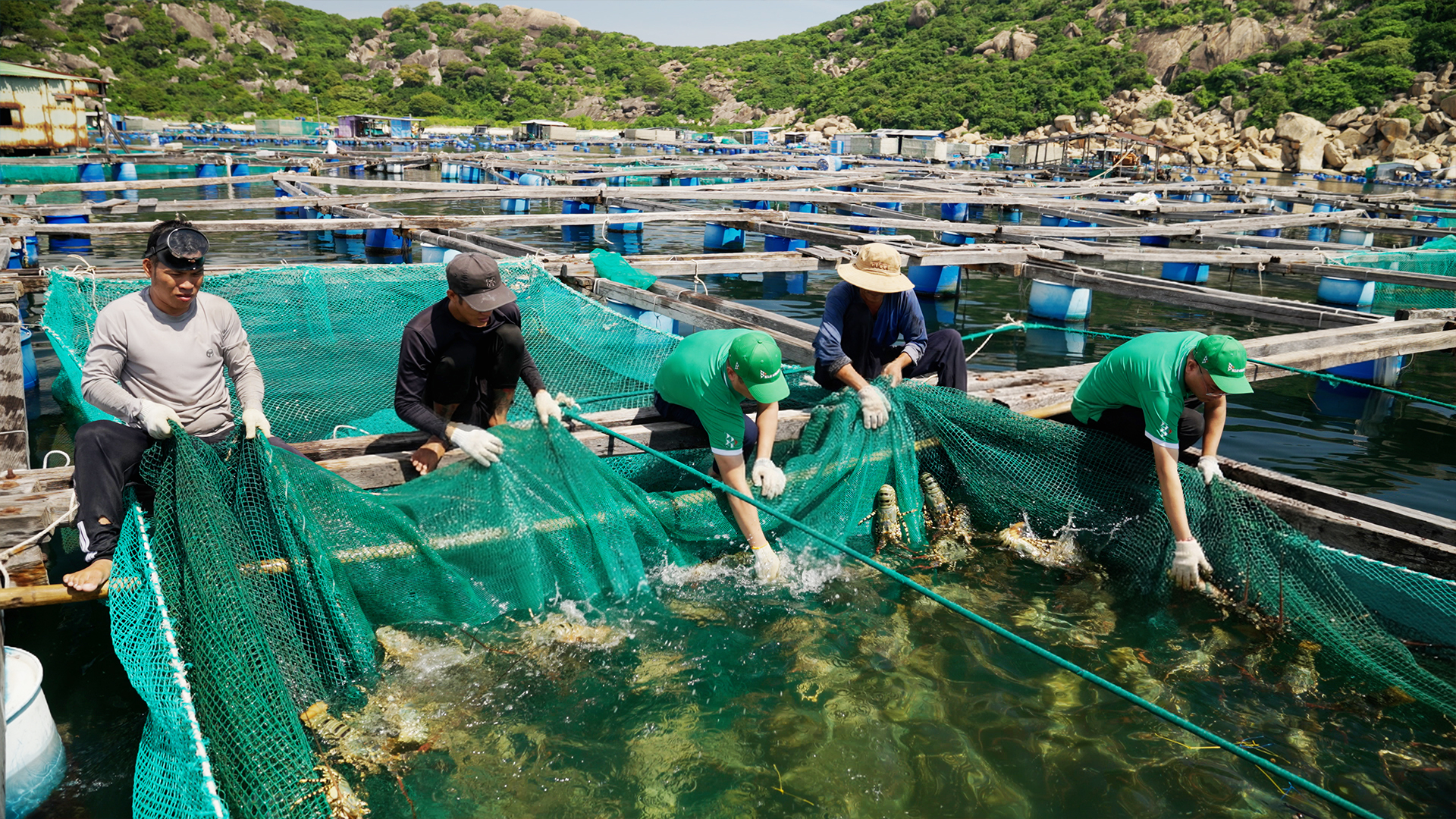 WeChoice Awards 2025, nơi doanh nghiệp Việt c&ugrave;ng nhau viết tiếp c&acirc;u chuyện kh&ocirc;ng chỉ của ri&ecirc;ng m&igrave;nh - Ảnh 3.