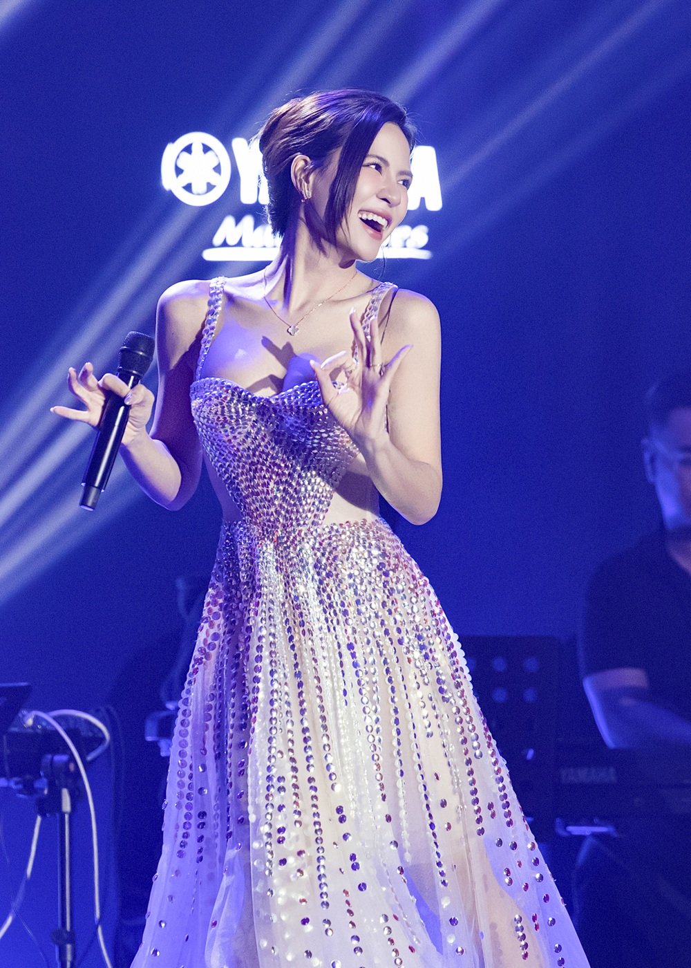 1 năm nhìn lại của ca sĩ Hà Nhi- Ảnh 2.