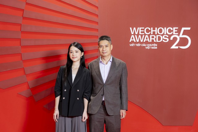 Cháu gái HLV Mai Đức Chung khoe visual xinh đẹp, tự hào nói khi ông nội trở thành Đại sứ truyền cảm hứng WeChoice Awards - Ảnh 1.