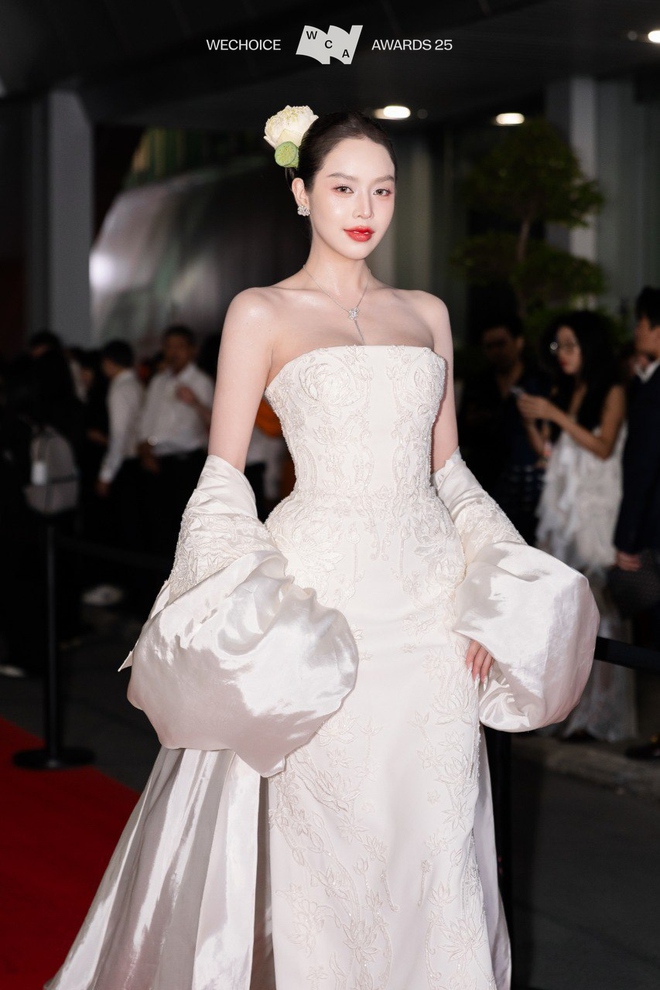 Khung hình đọ sắc đỉnh nhất WeChoice Awards 2025: Thanh Thuỷ và Thuý Ngân bất phân thắng bại- Ảnh 8.
