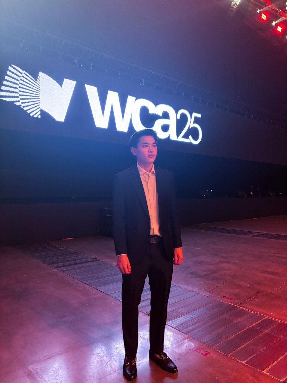 Tiểu mỹ nhân hot rần rần WeChoice Awards bỗng hóa fangirl thẹn thùng bên cạnh Đình Bắc  - Ảnh 4.