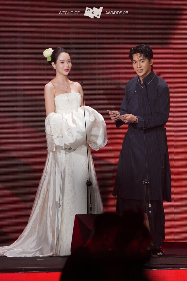 Có mỹ nhân ở WeChoice Awards đẹp đến mức chấp mọi khung hình, visual càng zoom cận càng vô lý- Ảnh 6.
