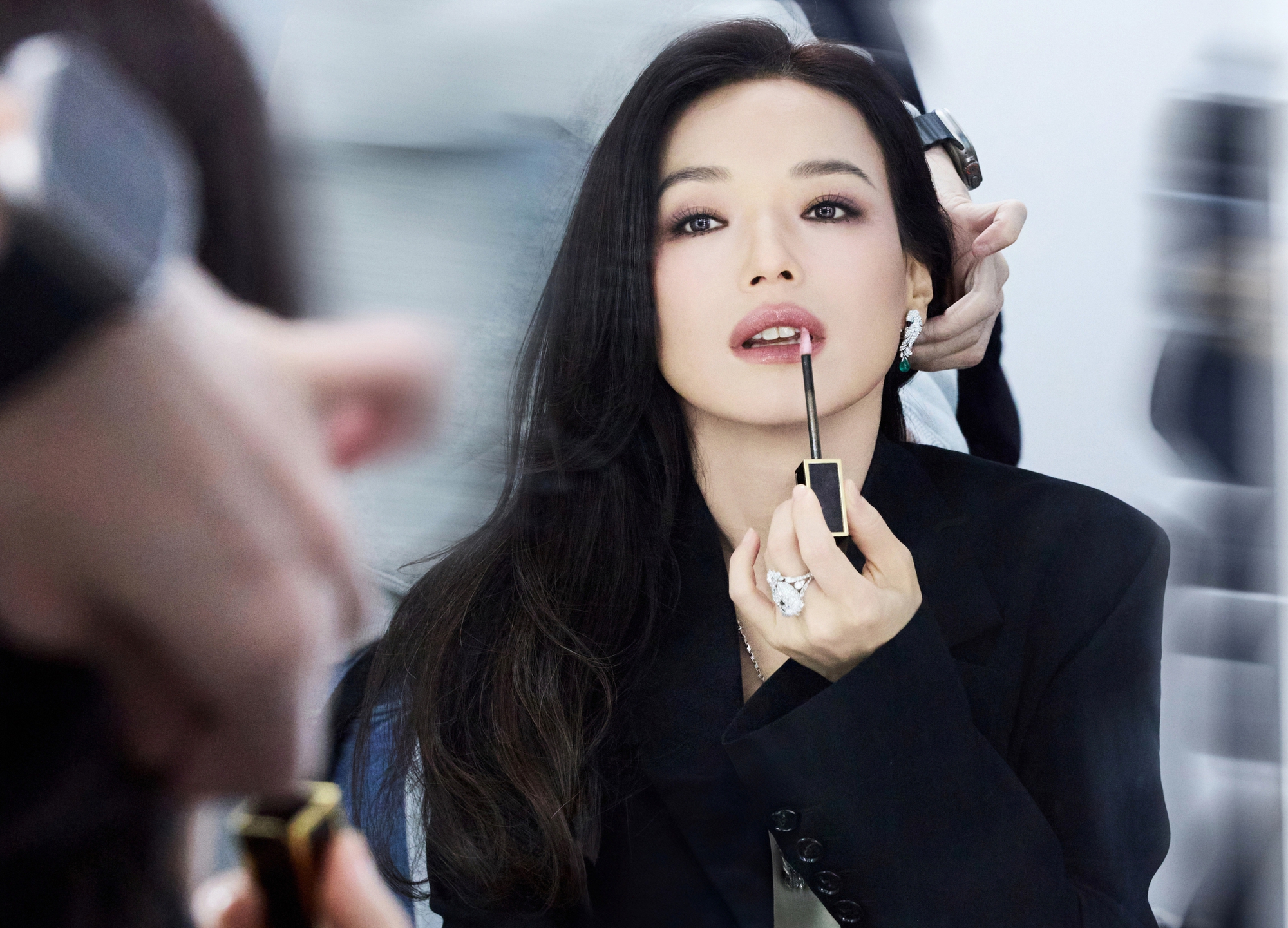 Chưa thấy ai U50 vẫn trẻ dã man thế này: 30 năm không già đi, kim cương dù bao nhiêu tuổi vẫn là kim cương- Ảnh 1.