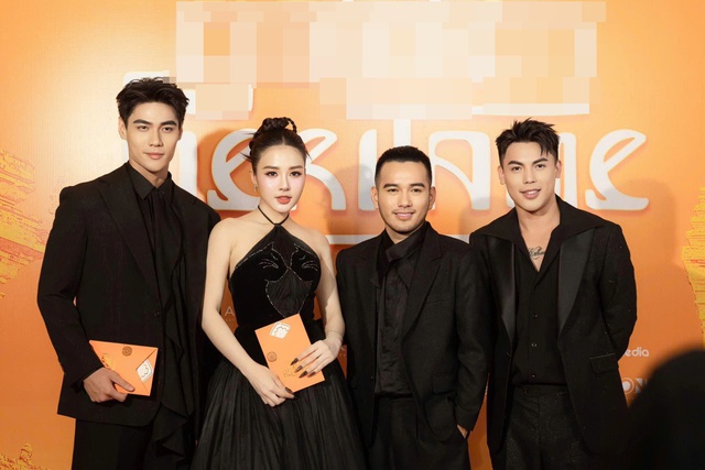 Á hậu Đỗ Hà Trang ghi điểm với phong cách thời trang thanh lịch- Ảnh 5.