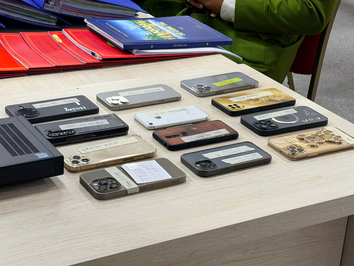 Khởi tố 9 bị can lừa đảo ng&acirc;n h&agrave;ng 318 tỷ đồng tại H&agrave; Nội - Ảnh 2.