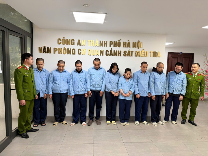 Khởi tố 9 bị can lừa đảo ng&acirc;n h&agrave;ng 318 tỷ đồng tại H&agrave; Nội - Ảnh 1.