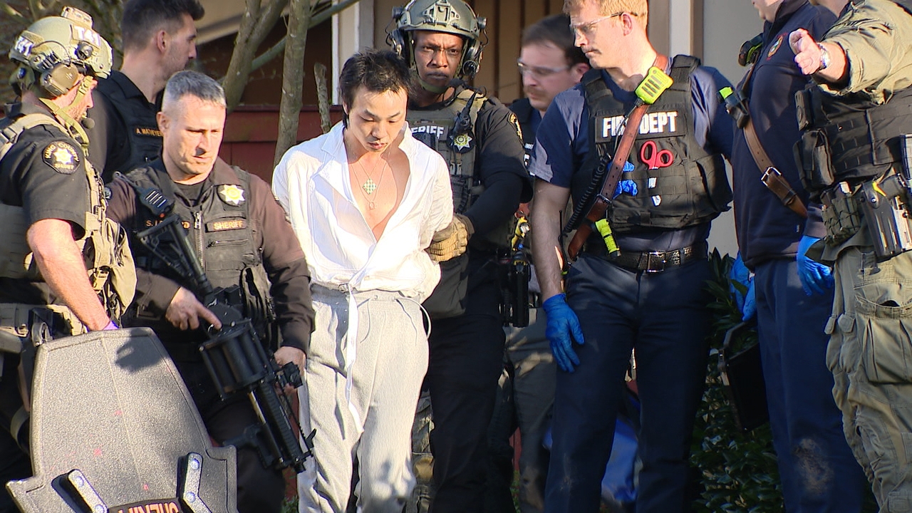 Người đàn ông gốc Việt sát hại mẹ ruột một cách tàn nhẫn tại Mỹ - Ảnh 2. Người đàn ông gốc Việt sát hại mẹ ruột một cách tàn nhẫn tại Mỹ - Ảnh 2.