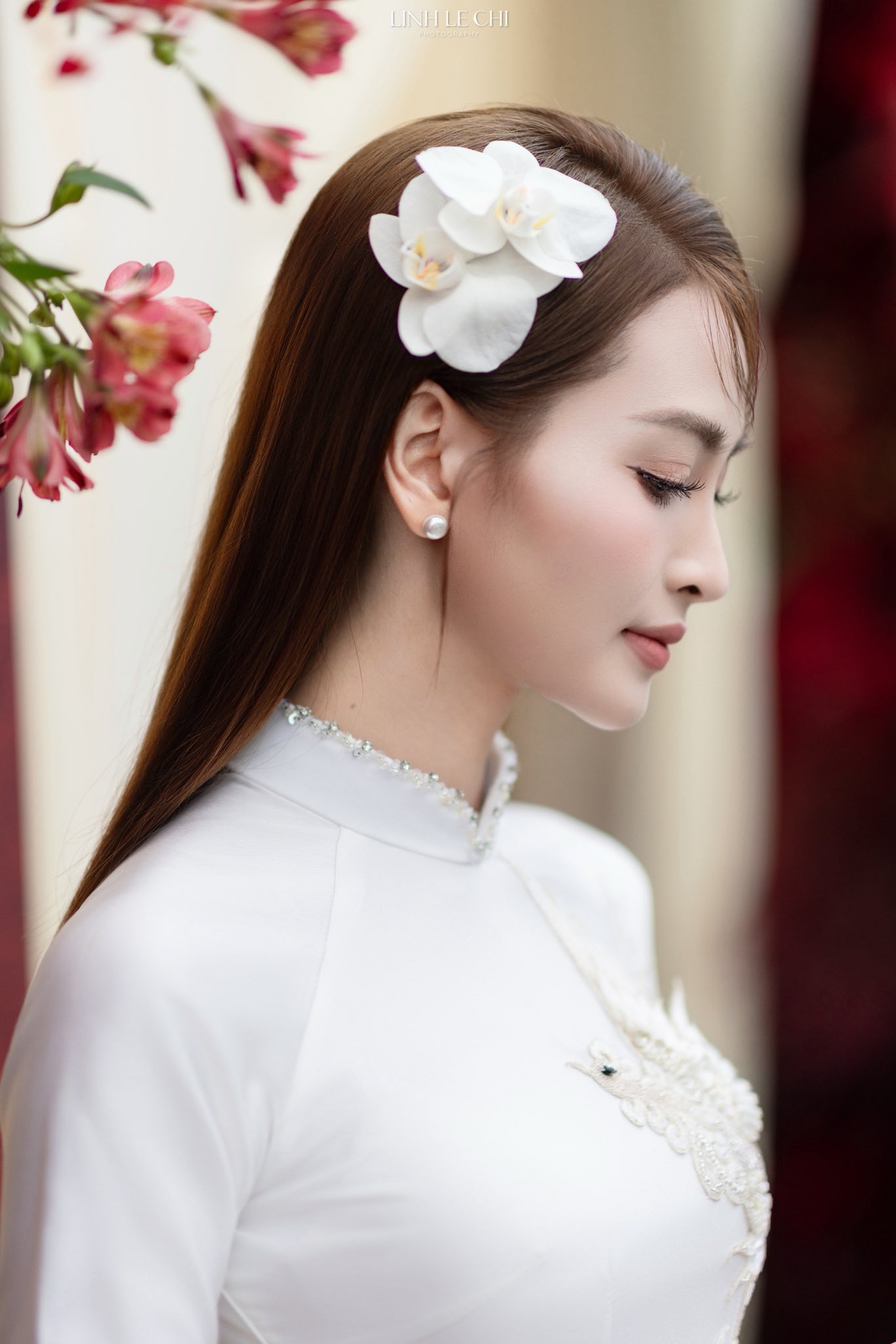 Ảnh n&eacute;t căng: MC M&ugrave; Tạt đeo v&agrave;ng nặng trĩu l&ecirc;n xe hoa c&ugrave;ng tuyển thủ Đức Huy, "nắn chồng" cực gắt ngay đ&ecirc;m t&acirc;n h&ocirc;n - Ảnh 17.