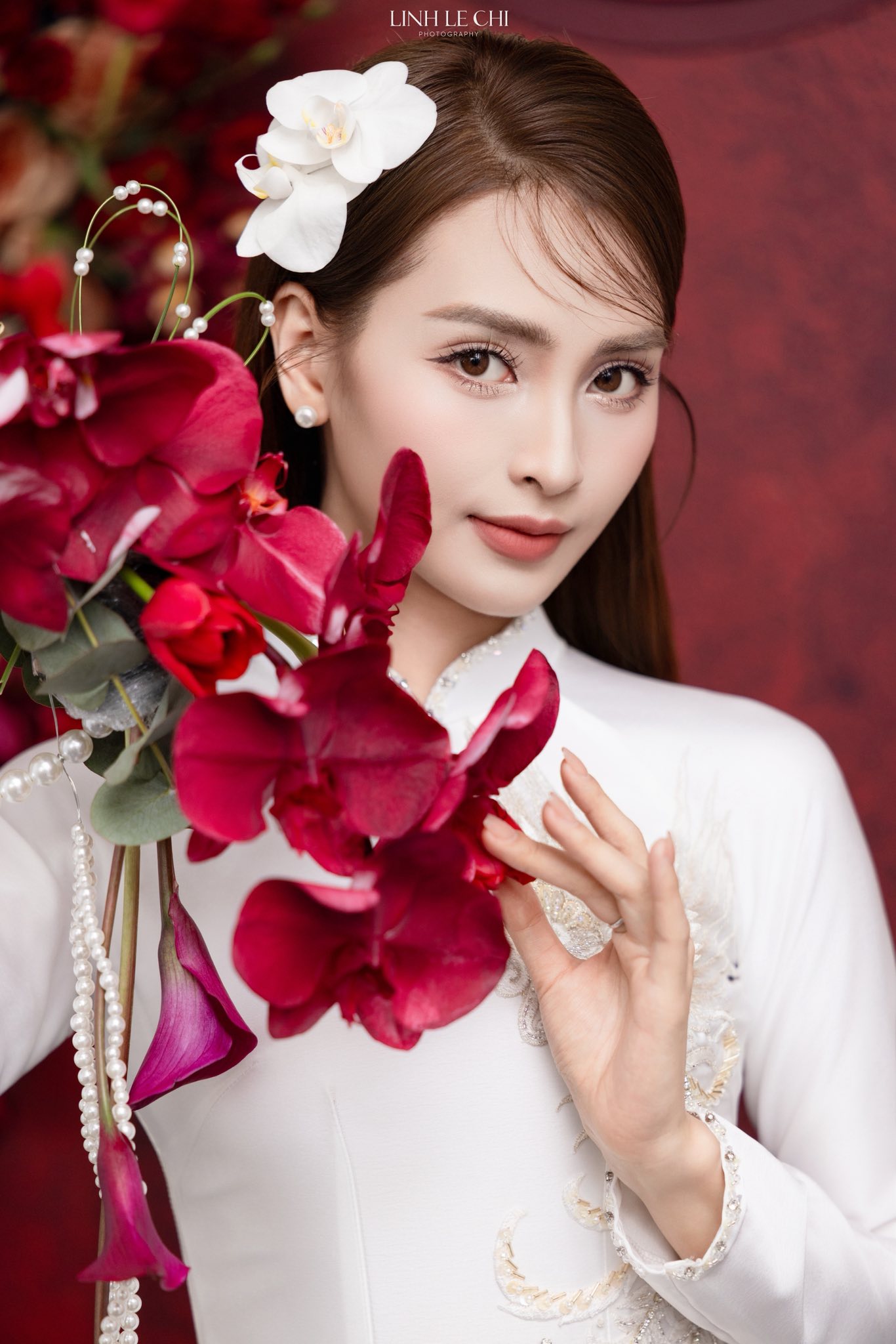 Ảnh n&eacute;t căng: MC M&ugrave; Tạt đeo v&agrave;ng nặng trĩu l&ecirc;n xe hoa c&ugrave;ng tuyển thủ Đức Huy, "nắn chồng" cực gắt ngay đ&ecirc;m t&acirc;n h&ocirc;n - Ảnh 15.