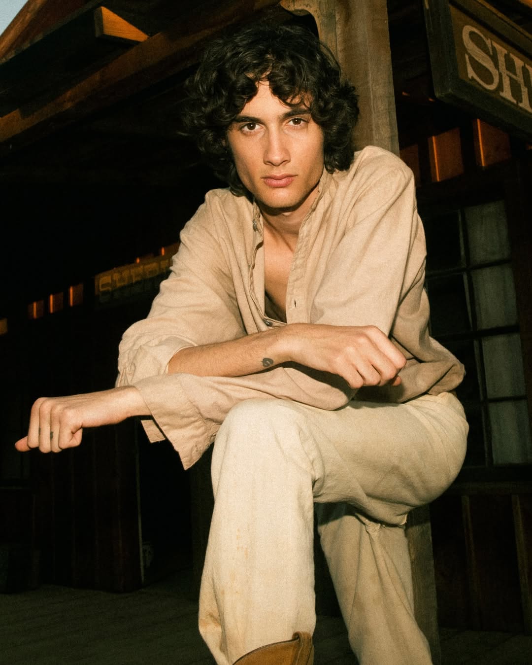 Nam ca sĩ bị đẩy văng khỏi s&acirc;n khấu, antifan gọi l&agrave; &ldquo;tiểu tam&rdquo; ngay tr&ecirc;n s&oacute;ng truyền h&igrave;nh trực tiếp- Ảnh 4.