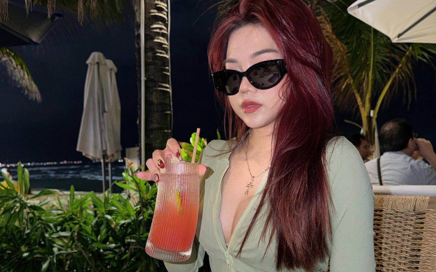 Cuộc sống hiện tại của "Tiểu thư đẹp nhất giới si&ecirc;u gi&agrave;u Trung Quốc" sau tr&ograve;n 16 năm nổi tiếng - Ảnh 6.