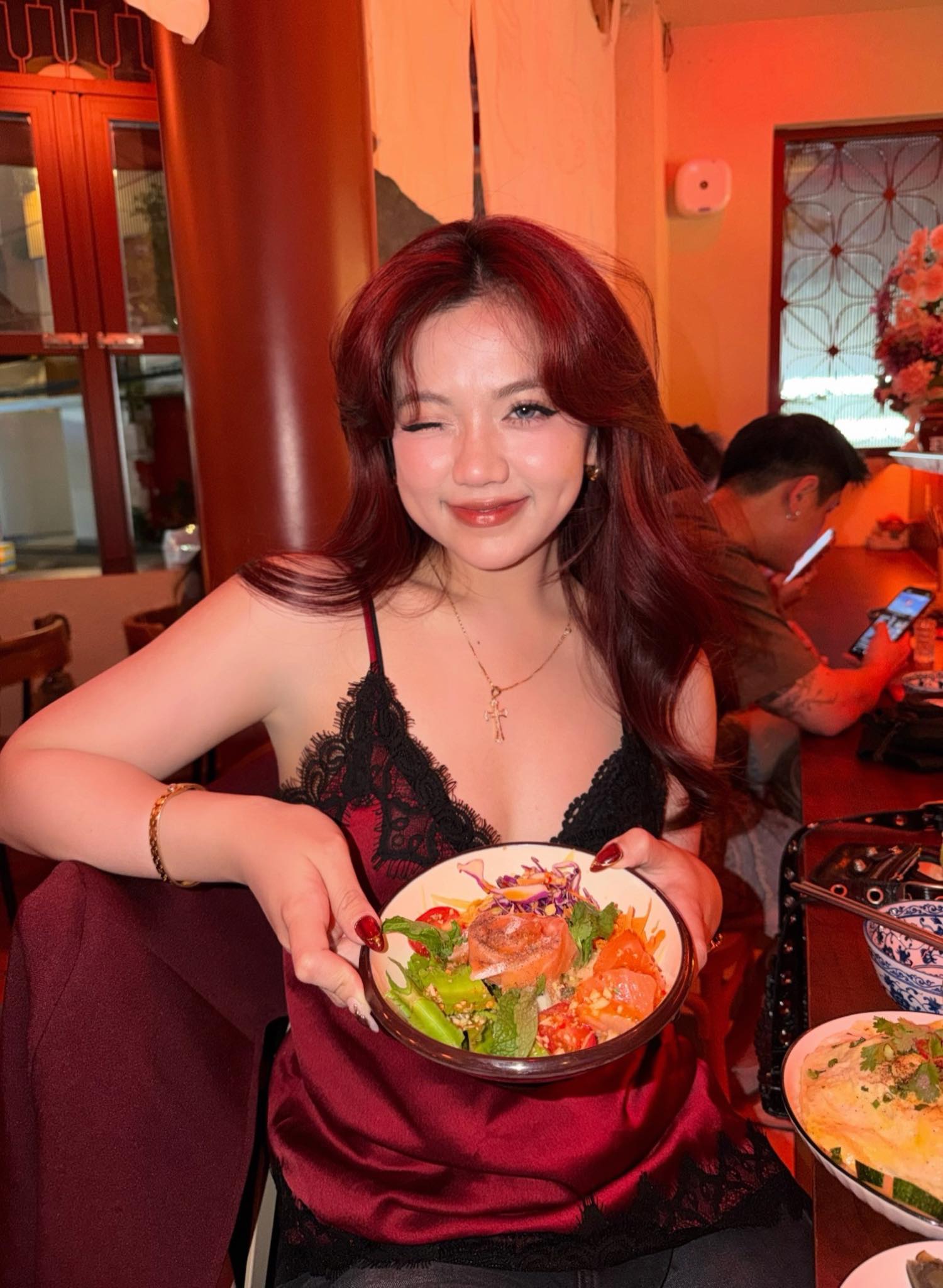 Từ "em b&eacute;" đến mỹ nh&acirc;n gợi cảm, m&agrave;n biến h&igrave;nh 180 độ của Helia Bảo H&acirc;n khiến d&acirc;n mạng "trở tay kh&ocirc;ng kịp" - Ảnh 1.