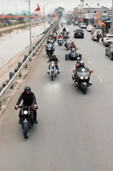 Đ&aacute;m cưới g&acirc;y ch&uacute; &yacute; tại Hải Hậu: Rạp cưới rộng 1.000m2, d&agrave;n xe moto tiền tỷ rước d&acirc;u- Ảnh 15.