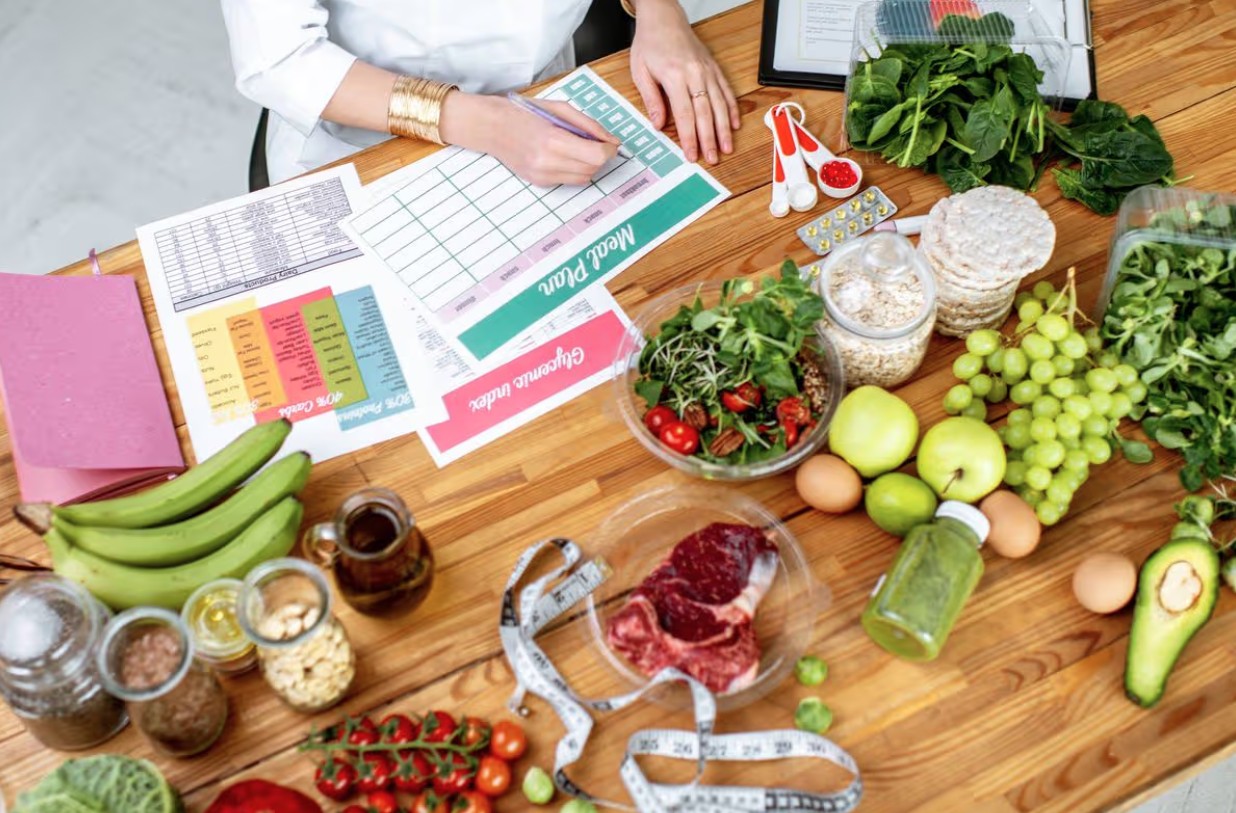 Bỏ Ngay 2 Món Này Khỏi Thực Đơn Nếu Muốn Phòng Ung Thư - Ảnh 1.