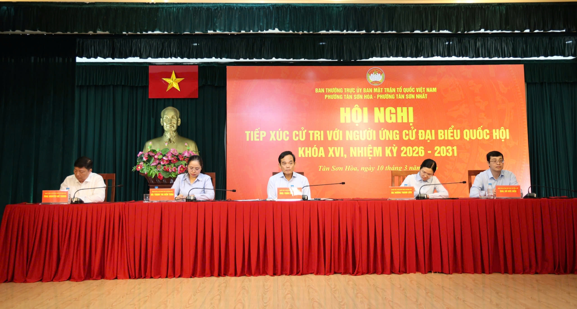 Bí thư Thành ủy TPHCM: "Đã qua rồi cái thời muốn hứa gì thì hứa" - Ảnh 1.