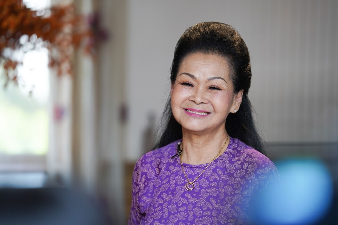 Danh ca Kh&aacute;nh Ly: T&ocirc;i về Việt Nam nhiều người n&oacute;i lắm, bảo "chắc b&ecirc;n kia đ&oacute;i qu&aacute; n&ecirc;n về kiếm ăn" - Ảnh 2.