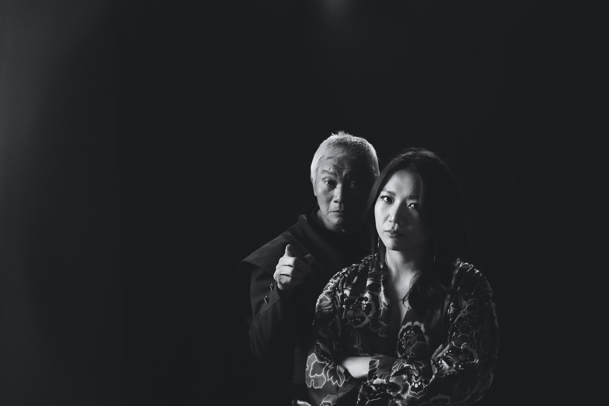 Đ&agrave;o Anh Thơ t&aacute;i xuất với loạt tranh khổ lớn tại triển l&atilde;m c&ugrave;ng cha Đ&agrave;o Anh Kh&aacute;nh- Ảnh 1.