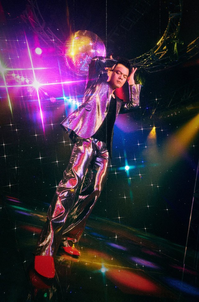 Tổng t&agrave;i cả nước biết mặt bỏ chức CEO, quyết l&agrave;m ca sĩ giật hết spotlight showbiz- Ảnh 6.