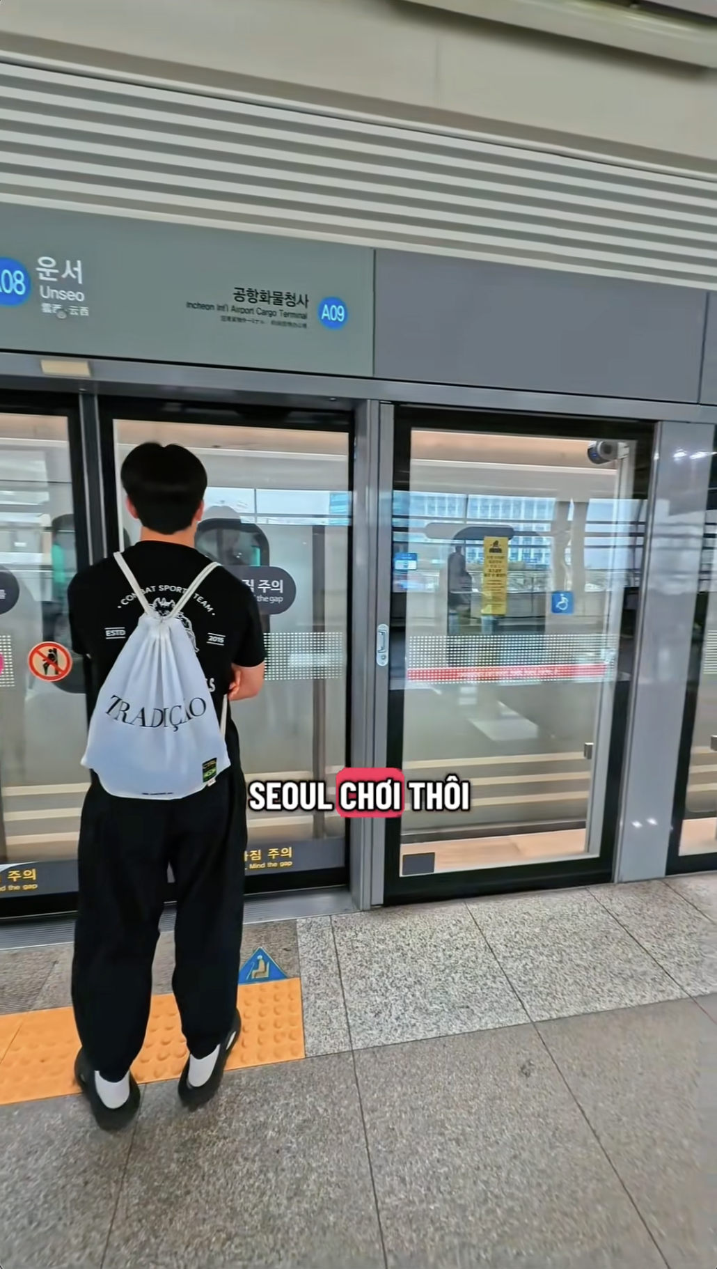 Phi c&ocirc;ng Việt tự l&aacute;i m&aacute;y bay sang H&agrave;n Quốc nhưng tắt điện v&igrave; lạc cả ng&agrave;y dưới hệ thống t&agrave;u điện ngầm- Ảnh 3.