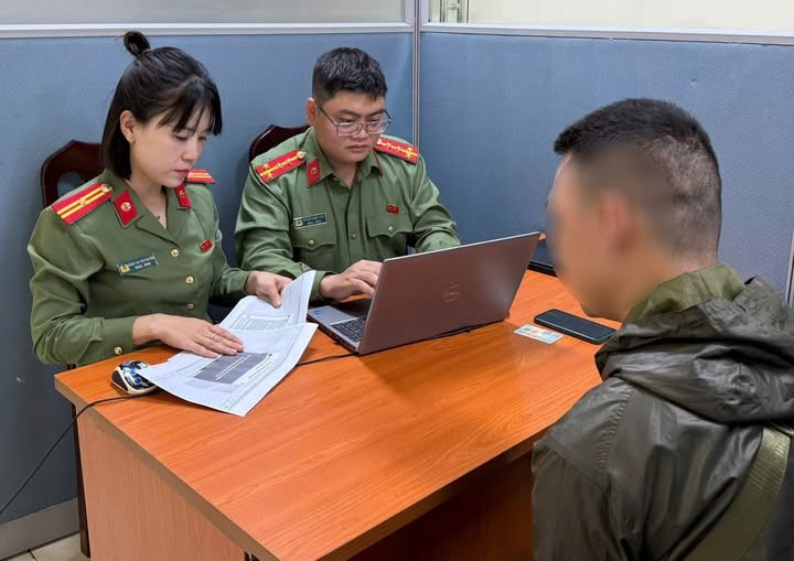 Xử phạt chủ t&agrave;i khoản Facebook x&uacute;c phạm l&atilde;nh đạo th&agrave;nh phố H&agrave; Nội năm 2026 - Ảnh 1.