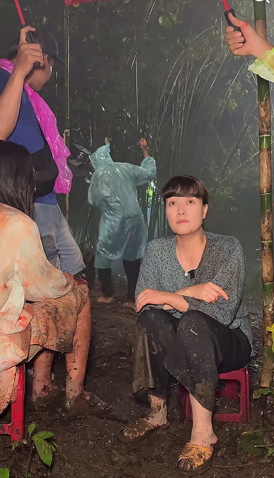 Nghệ sĩ h&agrave;i V&acirc;n Dung: "Khổ lắm, 4h s&aacute;ng rồi c&ograve;n lang thang ở đ&acirc;y" - Ảnh 4.