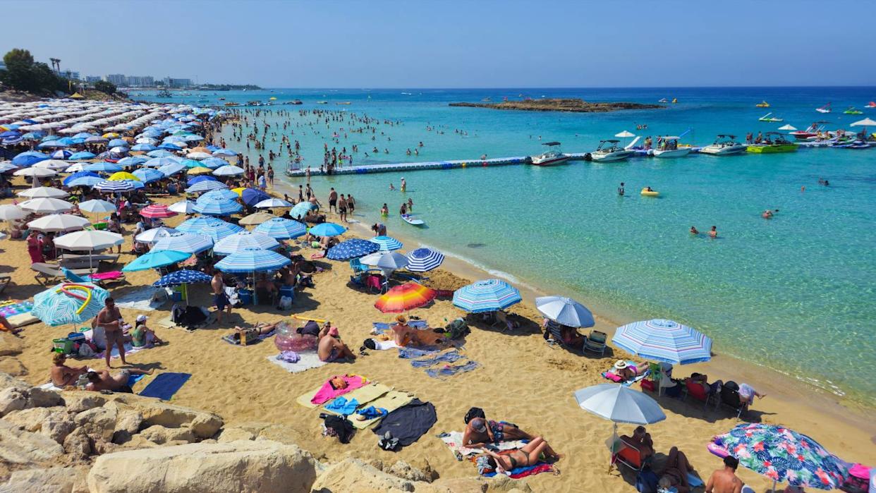 UAV Iran tấn c&ocirc;ng 'H&ograve;n đảo t&igrave;nh y&ecirc;u', cả ch&acirc;u &Acirc;u b&aacute;o động - Ảnh 4.