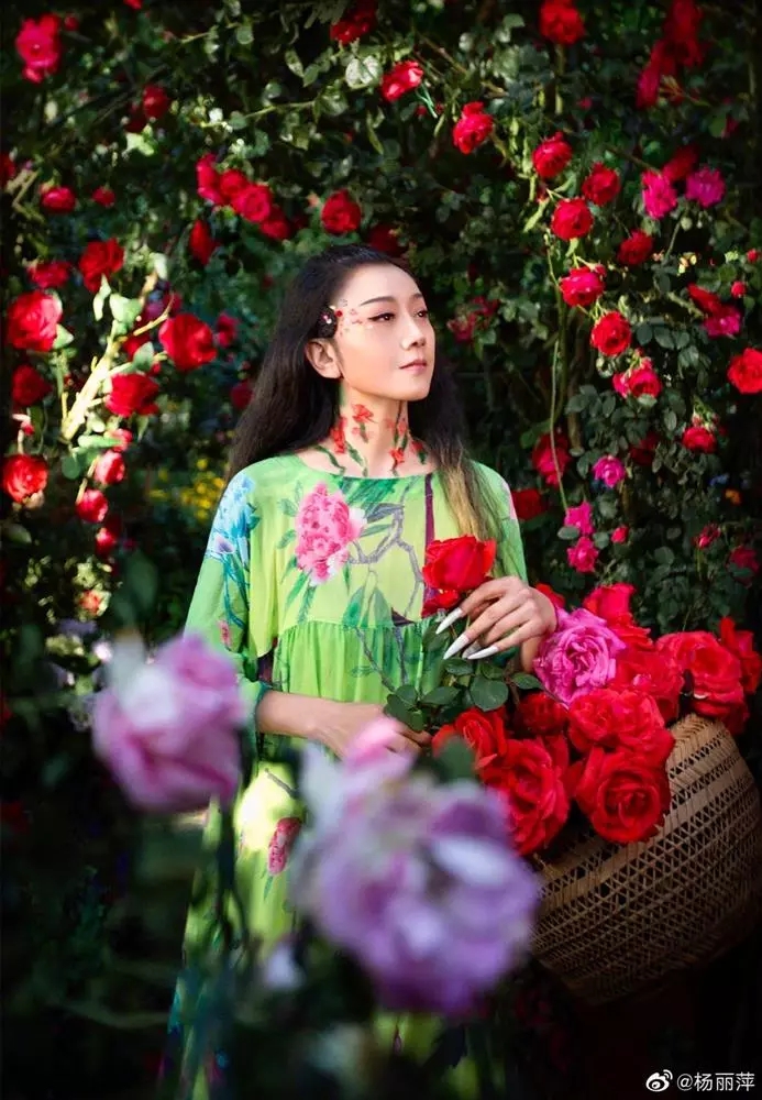 Người đ&agrave;n b&agrave; "chống gi&agrave;" giỏi nhất thế giới: U70 vẫn trẻ như măng, body n&eacute;t đến nỗi g&aacute;i trẻ xin thua- Ảnh 9.