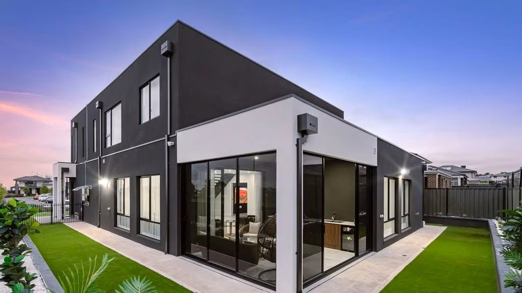 T&agrave;i khoản nhầm 275 tỷ đồng: Cuộc sống xa hoa v&agrave; c&aacute;i kết bất ngờ - Ảnh 2.