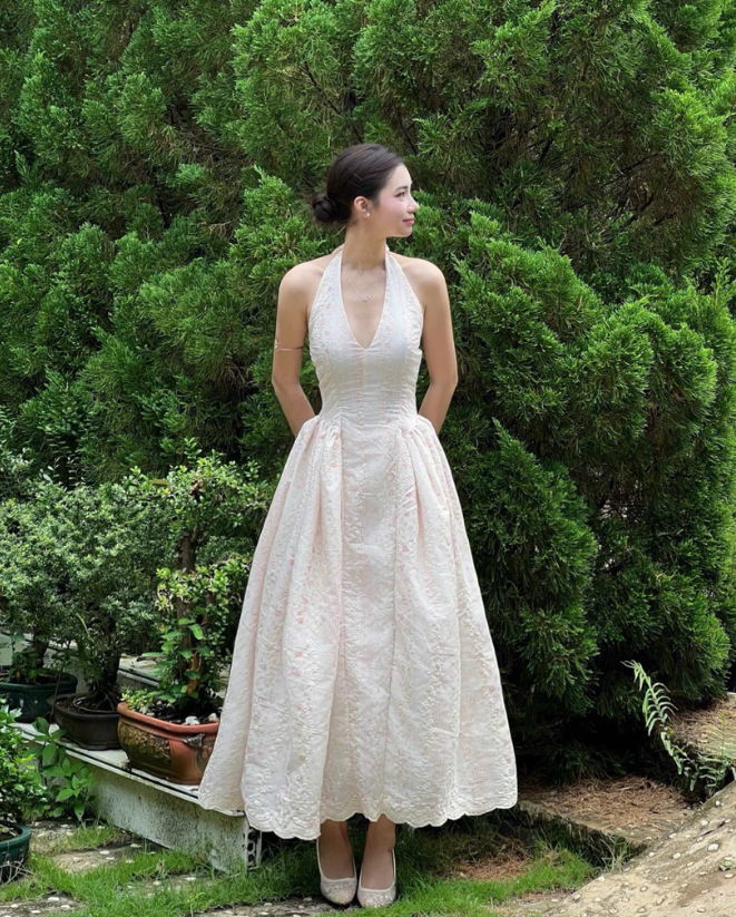 Mỹ nh&acirc;n chỉ cao 1m50 nhưng mặc đẹp kh&ocirc;ng trượt ph&aacute;t n&agrave;o, xuất hiện ở đ&acirc;u th&igrave; nơi đ&oacute; l&agrave; Paris Fashion Week- Ảnh 21.