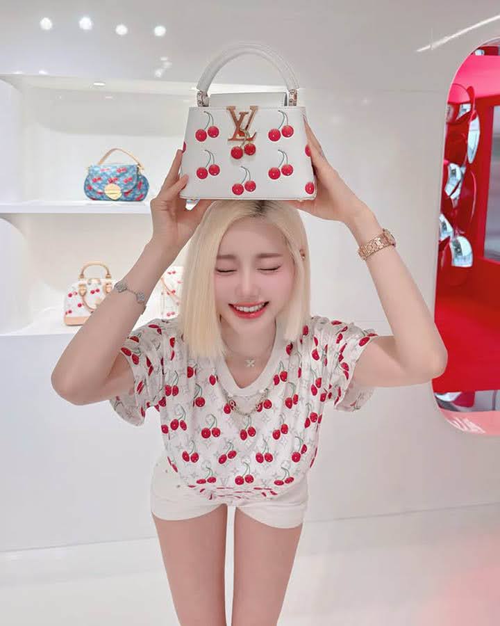 Fan bức x&uacute;c khi DJ Soda bị &ldquo;đụng chạm qu&aacute; đ&agrave;&rdquo; bởi kh&aacute;n giả ở sự kiện &acirc;m nhạc- Ảnh 3.