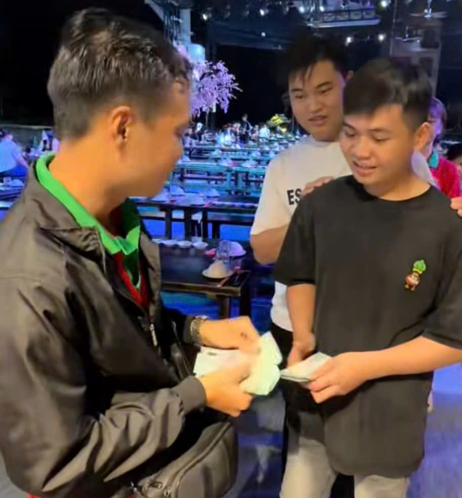 Nh&acirc;n vi&ecirc;n phục vụ tr&uacute;ng số độc đắc 18 tỉ đồng v&agrave; nghĩa cử cao đẹp tại T&acirc;y Ninh - Ảnh 3.