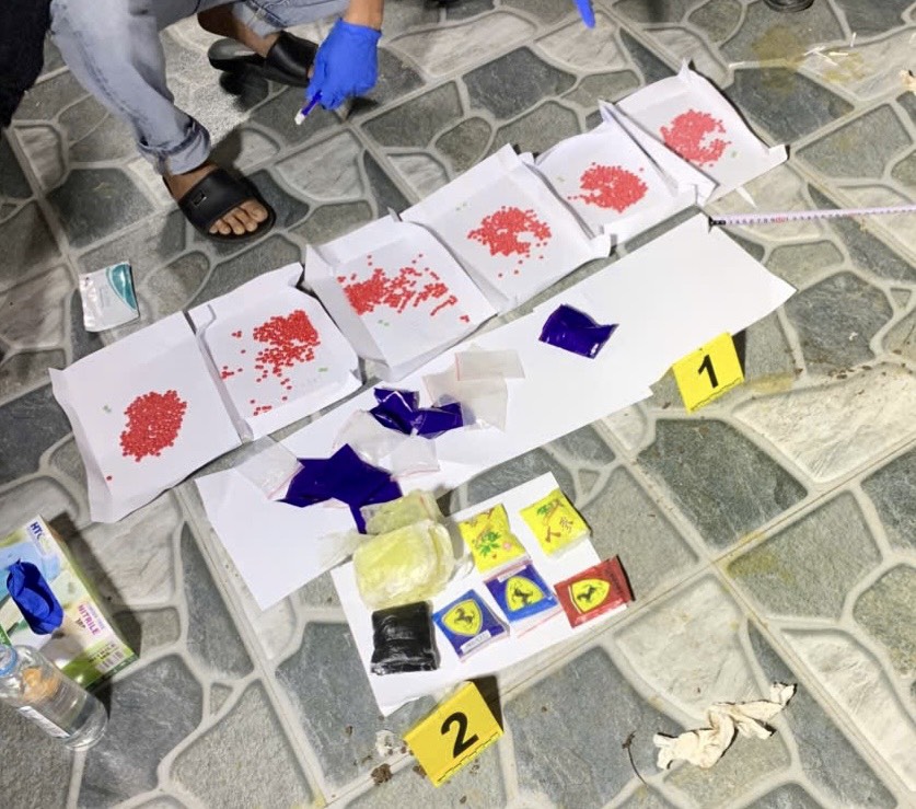 Bất ngờ với số lượng ma t&uacute;y cất giấu của kẻ vừa cai nghiện tại Quảng Trị - Ảnh 2.