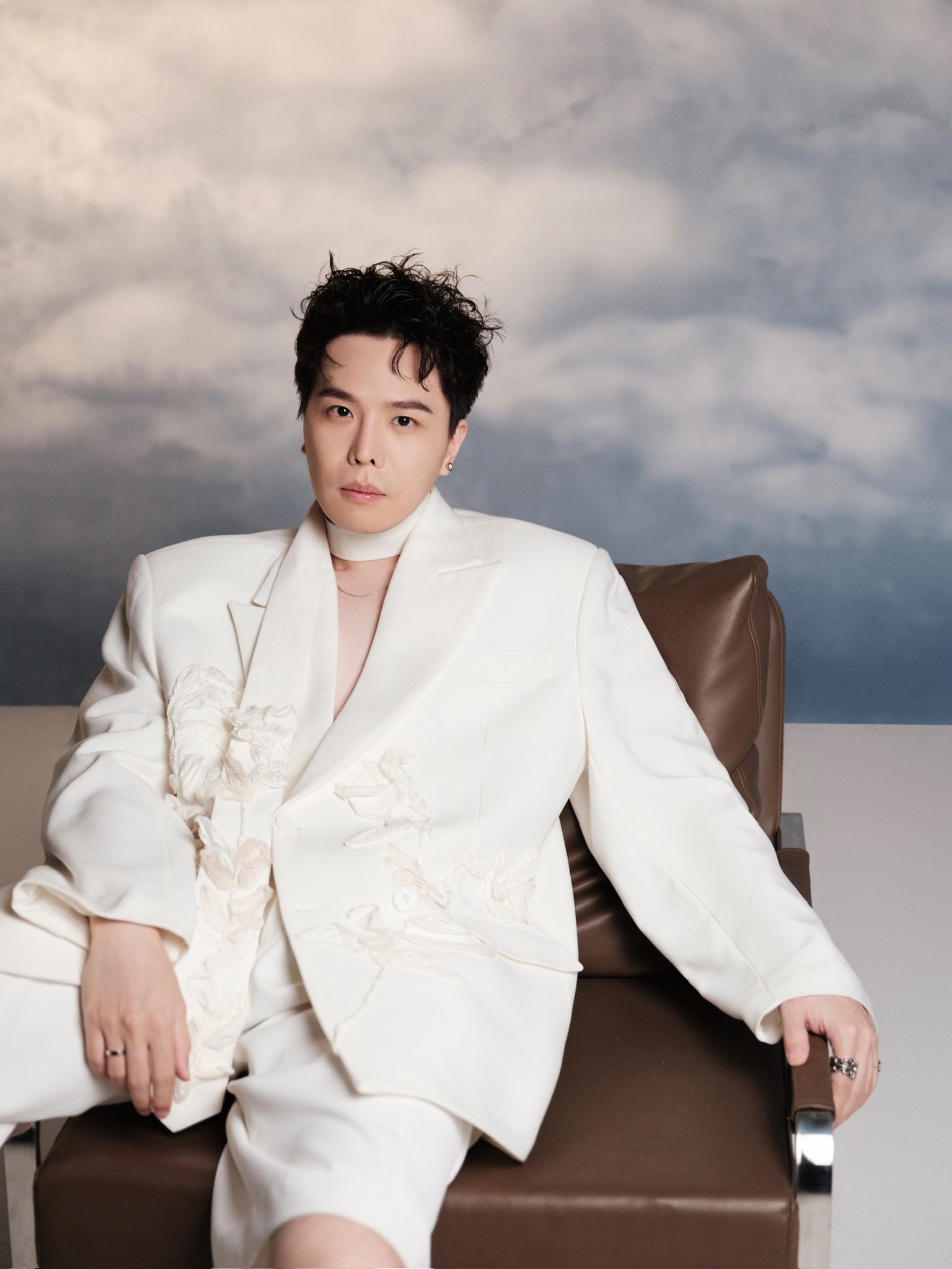 Trịnh Thăng B&igrave;nh v&agrave; Hoa hậu Thanh Thuỷ sống chung nh&agrave;, d&ugrave;ng chung xe?- Ảnh 5.