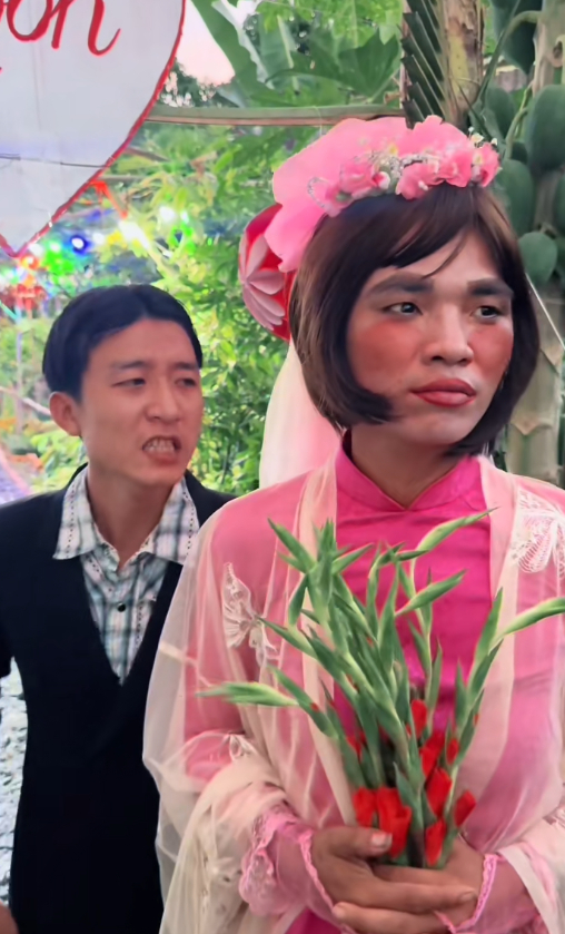 X&ocirc;n xao Tủn C&ugrave;i Bắp, người "c&oacute; nhiều th&acirc;n phận" nhất miền T&acirc;y, kết h&ocirc;n- Ảnh 1.