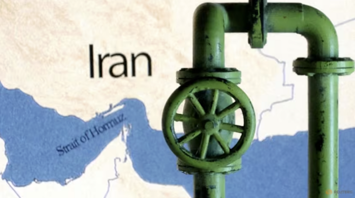 Điểm nghẽn dầu mỏ: 'Tử huyệt' xoay chuyển cuộc xung đột ở Iran - Ảnh 1.