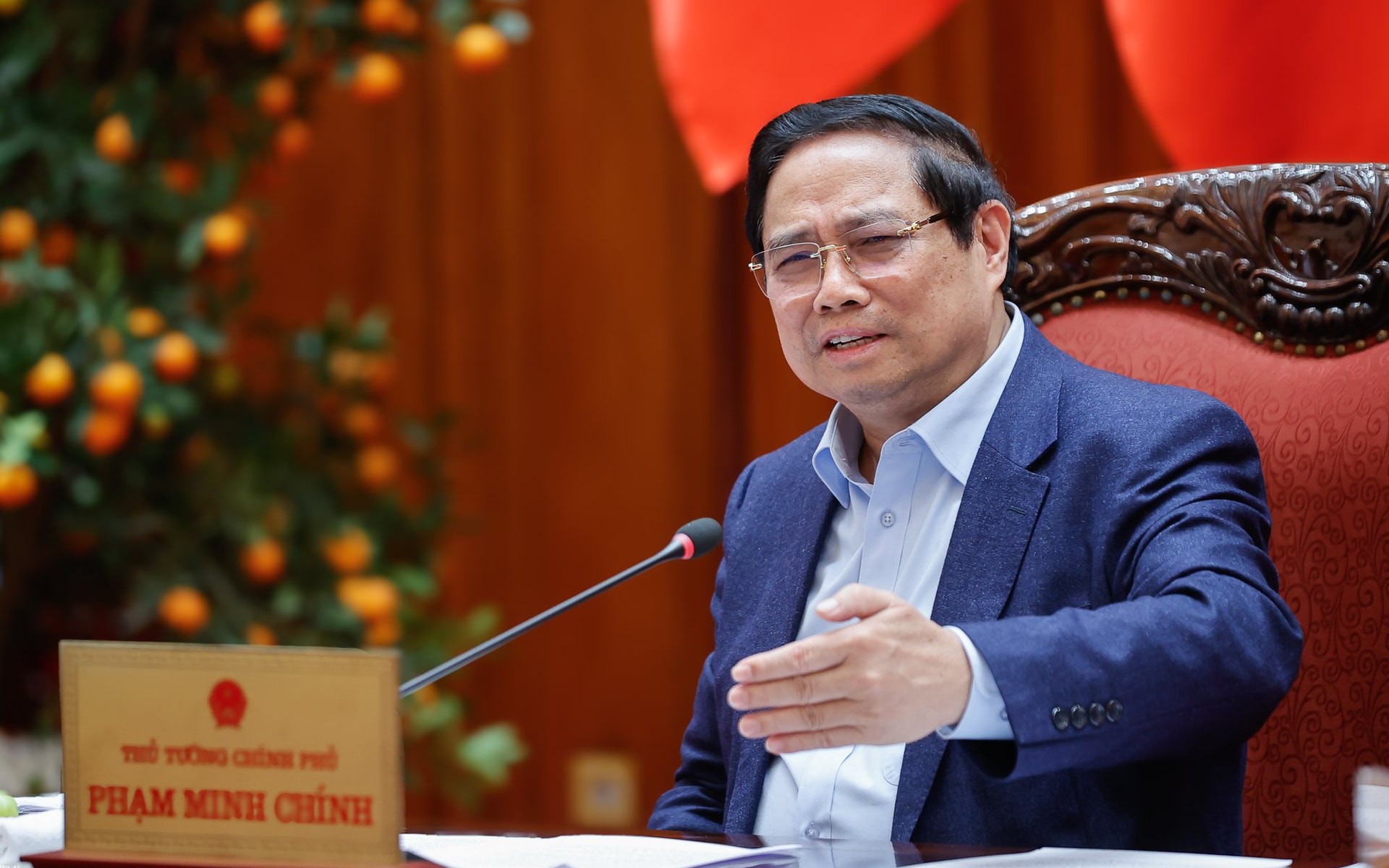 Thủ tướng chỉ đạo: Kh&ocirc;ng để xảy ra t&igrave;nh trạng cửa h&agrave;ng b&aacute;n lẻ xăng dầu dừng b&aacute;n h&agrave;ng kh&ocirc;ng c&oacute; l&yacute; do