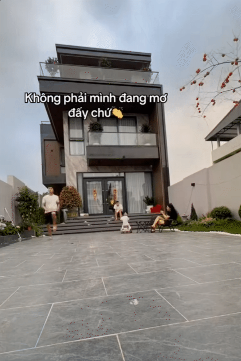 Cặp vợ chồng trẻ ở Th&aacute;i Nguy&ecirc;n khoe nh&agrave; mới đẹp long lanh, d&acirc;n t&igrave;nh lập tức "cảnh b&aacute;o" một chi tiết ngay g&oacute;c s&acirc;n- Ảnh 4.