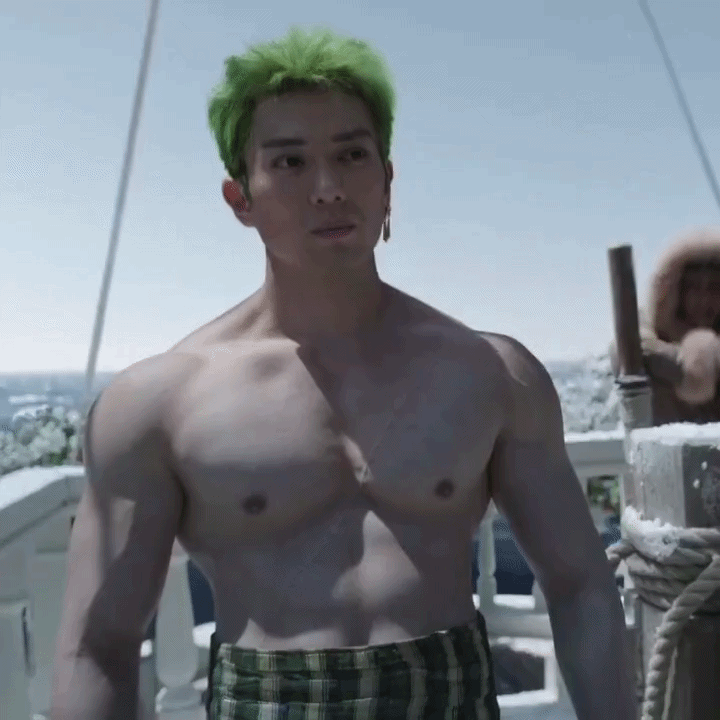 Đời tư qu&aacute; sốc của nam thần hot nhất One Piece: C&oacute; con từ năm 14 tuổi, d&iacute;nh cả biển phốt "phi c&ocirc;ng trẻ l&aacute;i m&aacute;y bay" chấn động - Ảnh 1.