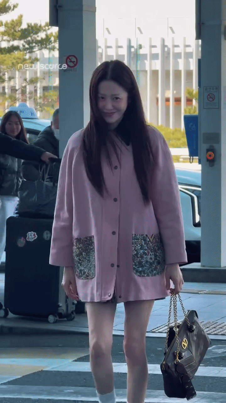 N&agrave;ng d&acirc;u h&agrave;o m&ocirc;n nổi tiếng g&acirc;y tranh c&atilde;i v&igrave; 55 tuổi m&agrave; n&iacute;u k&eacute;o tuổi t&aacute;c qu&aacute; lố?- Ảnh 2.