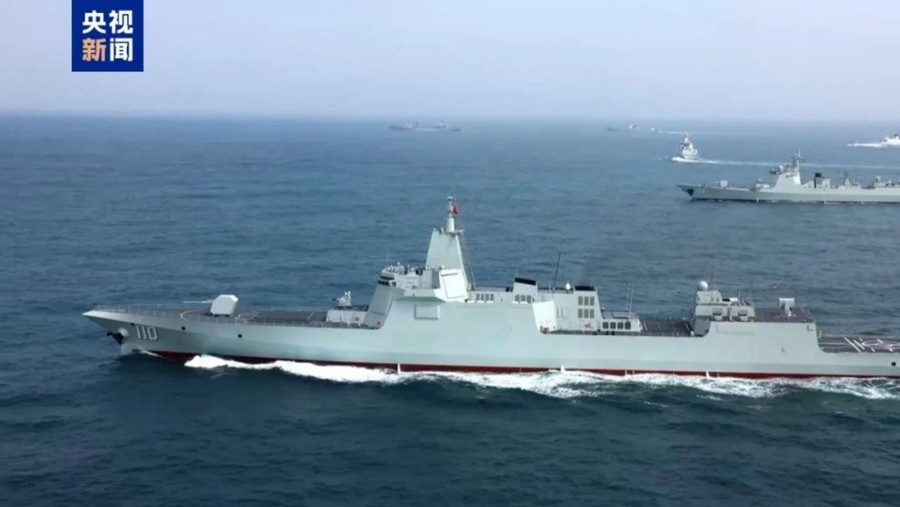 Khu trục hạm Type 055 v&agrave; sự ph&aacute;t triển mạnh mẽ của Hải qu&acirc;n Trung Quốc năm 2026 - Ảnh 1.