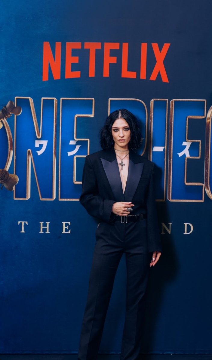 Mỹ nhân đẹp nhất One Piece bùng nổ MXH: Mặt đẹp dáng nuột diễn hay, xuất hiện 5 phút vẫn khiến toàn cầu mê mệt- Ảnh 8. Mỹ nhân đẹp nhất One Piece bùng nổ MXH: Mặt đẹp dáng nuột diễn hay, xuất hiện 5 phút vẫn khiến toàn cầu mê mệt- Ảnh 8.