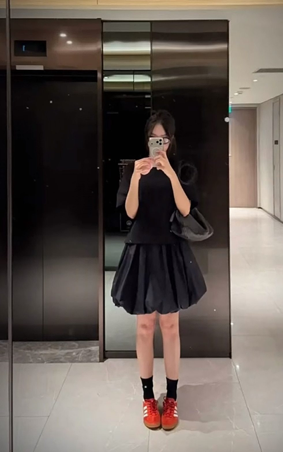 Trịnh Thăng B&igrave;nh v&agrave; Hoa hậu Thanh Thuỷ sống chung nh&agrave;, d&ugrave;ng chung xe?- Ảnh 3.