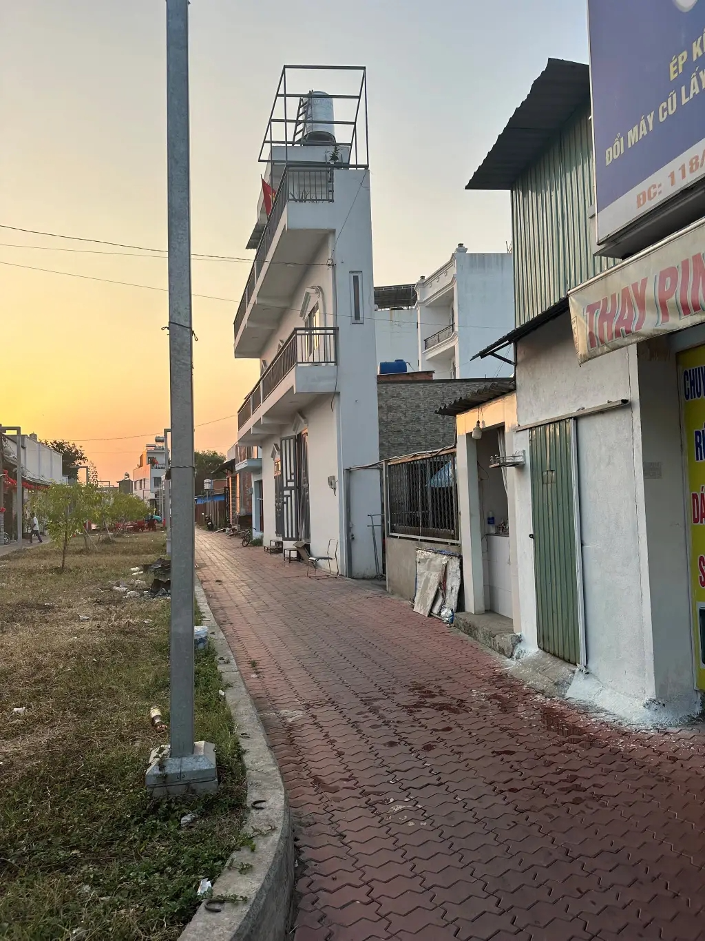 To&agrave;n cảnh căn nh&agrave; mỏng nhất Cần Thơ: H&agrave;ng x&oacute;m tiết lộ th&ocirc;ng tin bất ngờ- Ảnh 6.