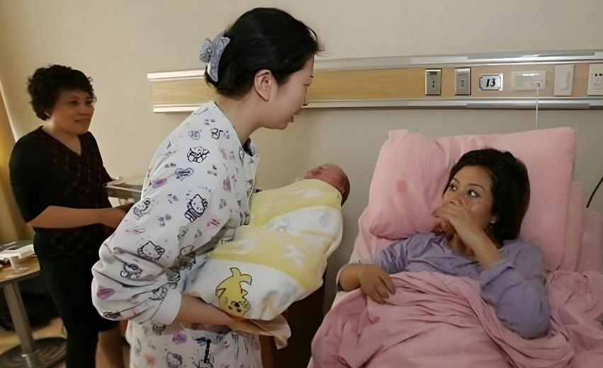 T&ocirc;i v&agrave; mẹ phải l&agrave;m giao k&egrave;o b&iacute; mật, thế m&agrave; vợ t&ocirc;i vẫn cứ nghĩ được mẹ chồng chăm ở cữ một c&aacute;ch vui vẻ tự nguyện- Ảnh 1.