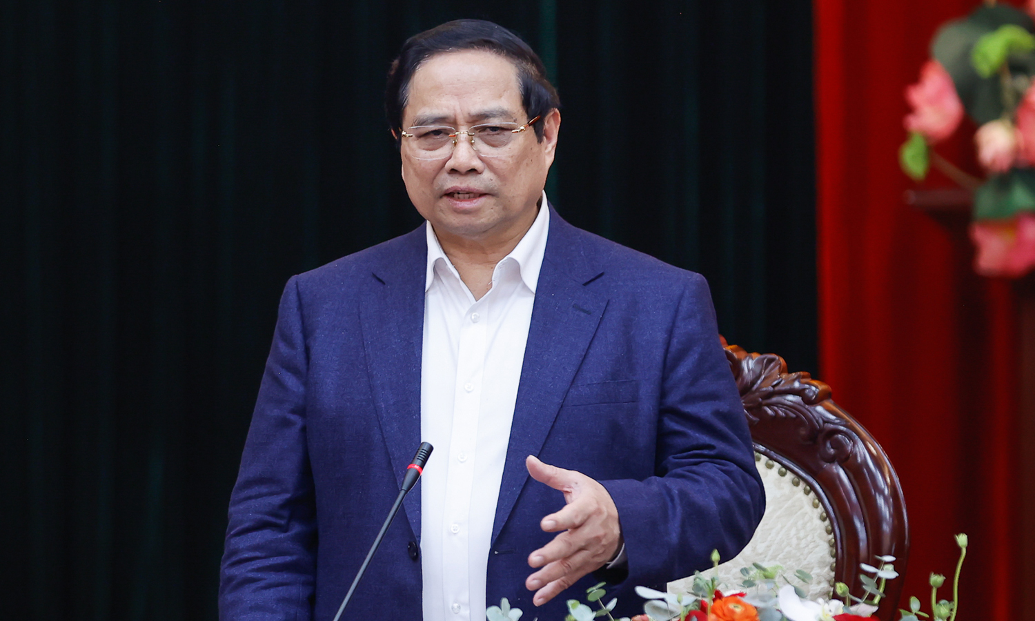 Thủ tướng Phạm Minh Ch&iacute;nh y&ecirc;u cầu ph&aacute;t triển c&ocirc;ng nghiệp quốc ph&ograve;ng v&agrave; l&agrave;m chủ c&ocirc;ng nghệ l&otilde;i - Ảnh 1.