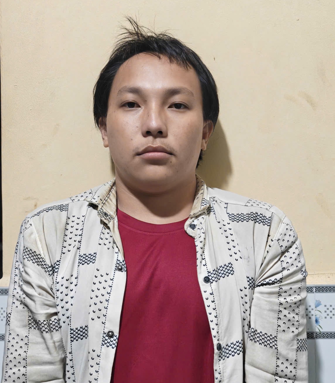 Bắt khẩn cấp Trương Văn Vũ: Tưới xăng đốt người b&aacute;n ve chai ở An Giang - Ảnh 1.