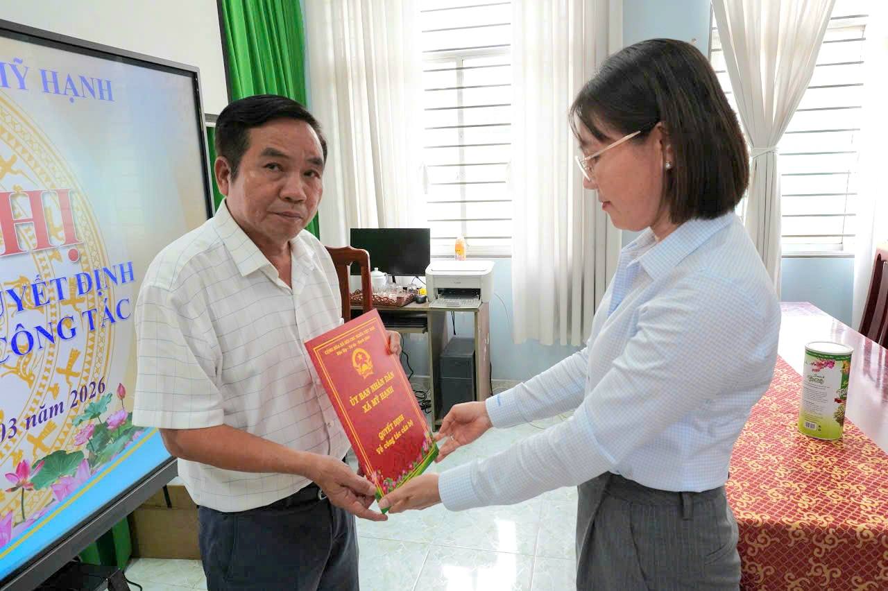 Hiệu trưởng tử vong ở Tây Ninh do tai nạn giao thông nghiêm trọng - Ảnh 1.