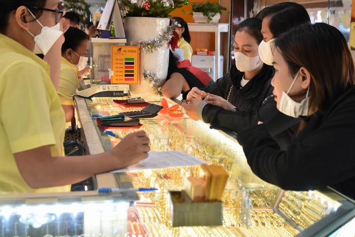 Giá vàng hôm nay, 12-3: Đảo chiều đi xuống - Ảnh 1.