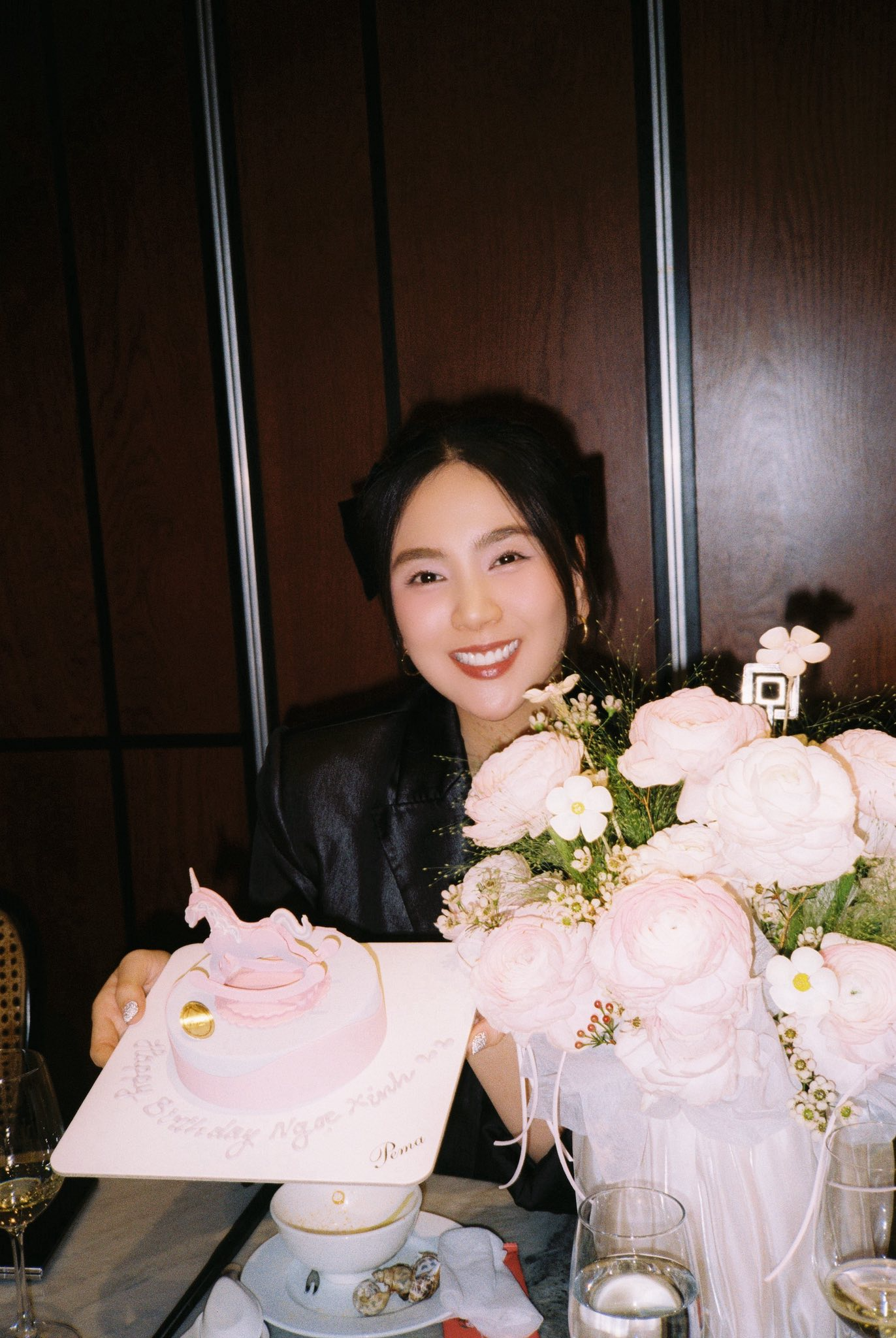 H&ocirc;n nh&acirc;n của người đẹp VTV với chồng k&eacute;m tuổi trong t&ograve;a nh&agrave; bề thế ở Bắc Ninh: Một bức ảnh h&eacute; lộ cuộc sống hiện tại- Ảnh 16.